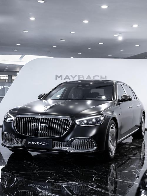 广州33岚图汽车的售后服务让用户无忧出行，迈巴赫未来的豪华车趋势